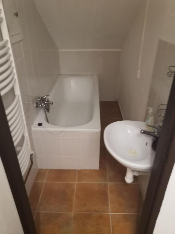 Apartament Economy Flat 18 Minutes From Vaclavske Namesti *